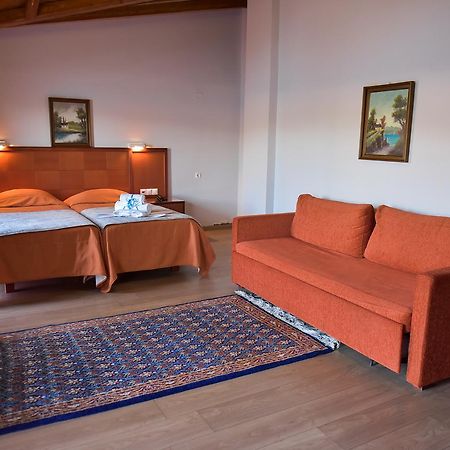 Oscar Hotel Amfilochia Ngoại thất bức ảnh